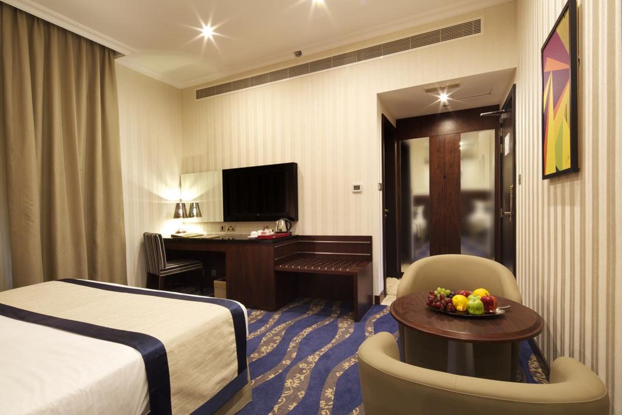 Raviz Center Point Hotel Дубай Екстериор снимка