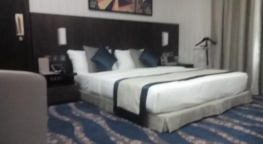 Raviz Center Point Hotel Дубай Екстериор снимка